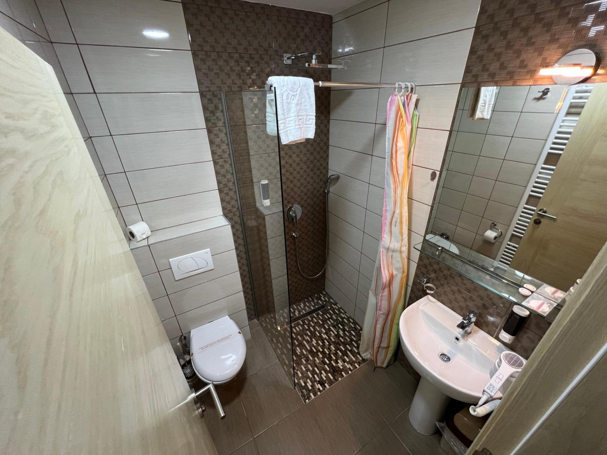 Hotel Nacional Free Parking Sarajevo Room photo